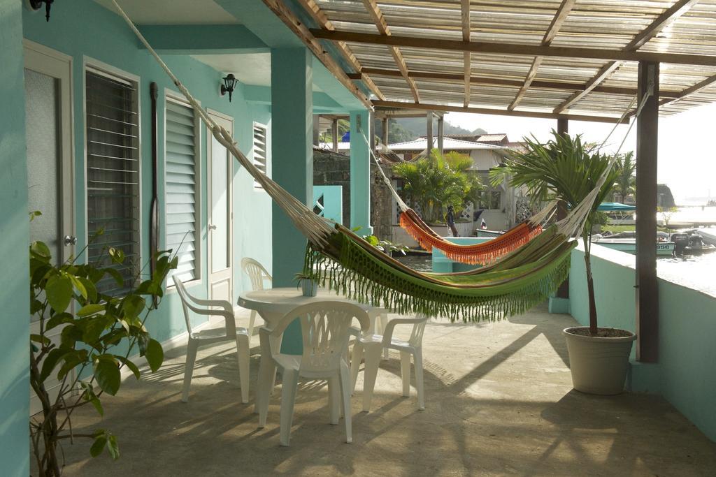 Casa Del Rayo Verde Hotelito Solidario Portobelo Ruang foto