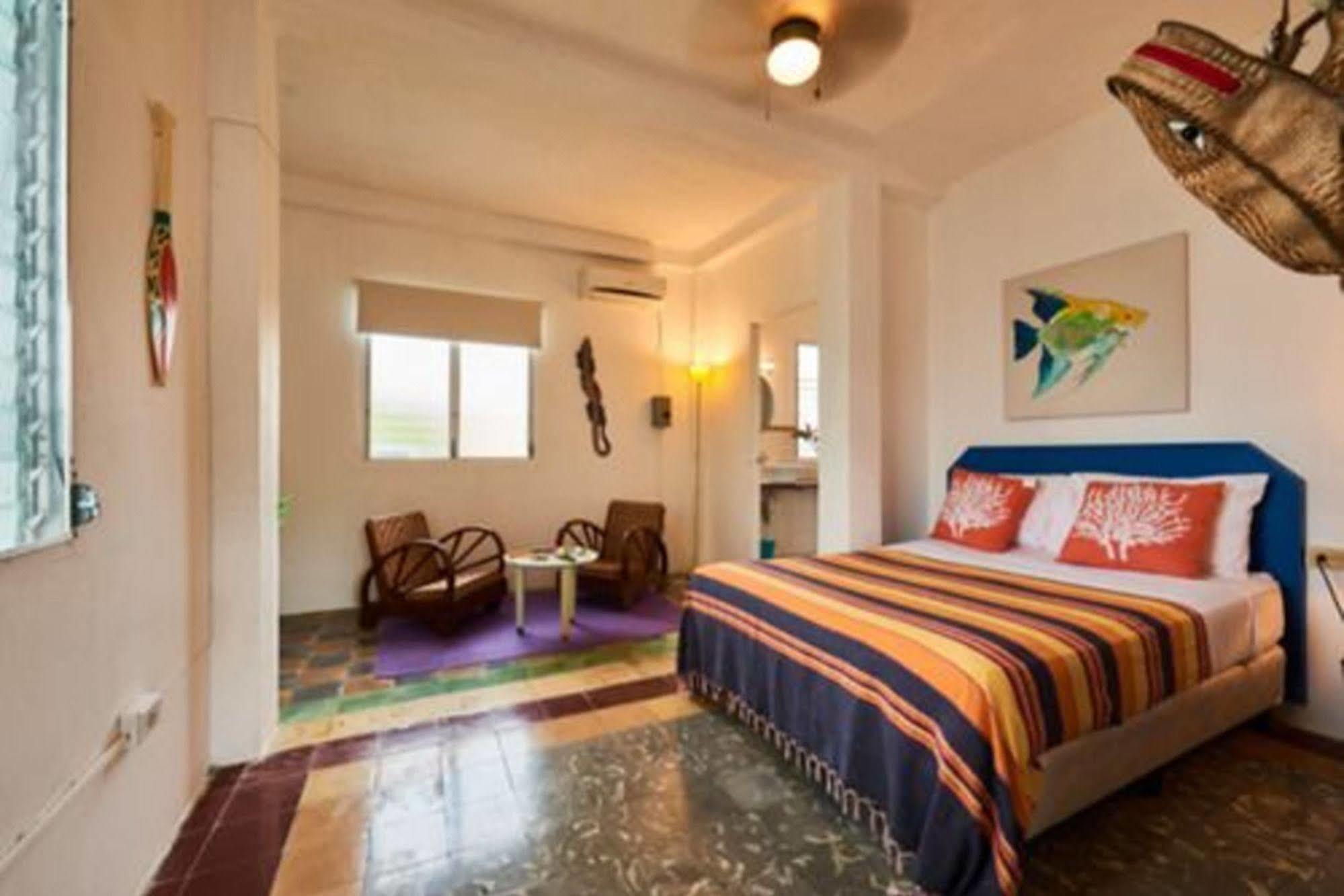 Casa Del Rayo Verde Hotelito Solidario Portobelo Bagian luar foto